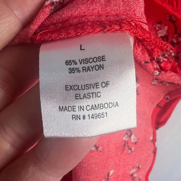Kendall & Kylie Long Sleeve Red Cherry Blossom Romper Size Large - Picture 9 of 10